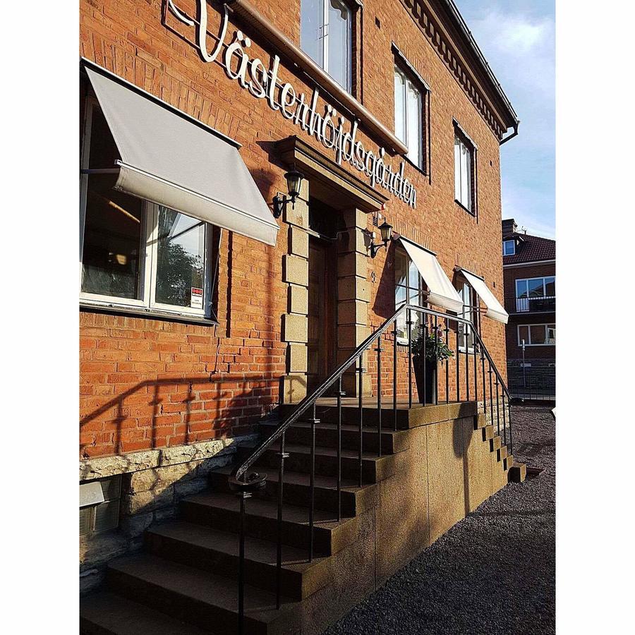 Vaesterhoejdsgarden Skovde Luaran gambar